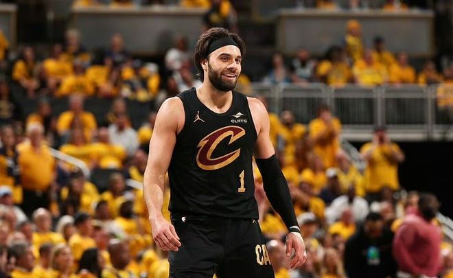 斯特鲁斯复出首秀高效难救骑士 赫德低迷成关键