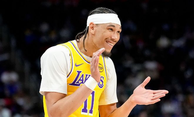 海斯单场5盖帽压制克拉克斯顿 湖人防守统治力震