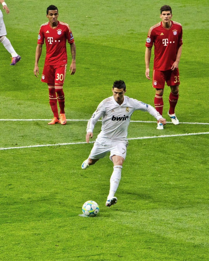 皇马拜仁欧冠焦点战激烈对决