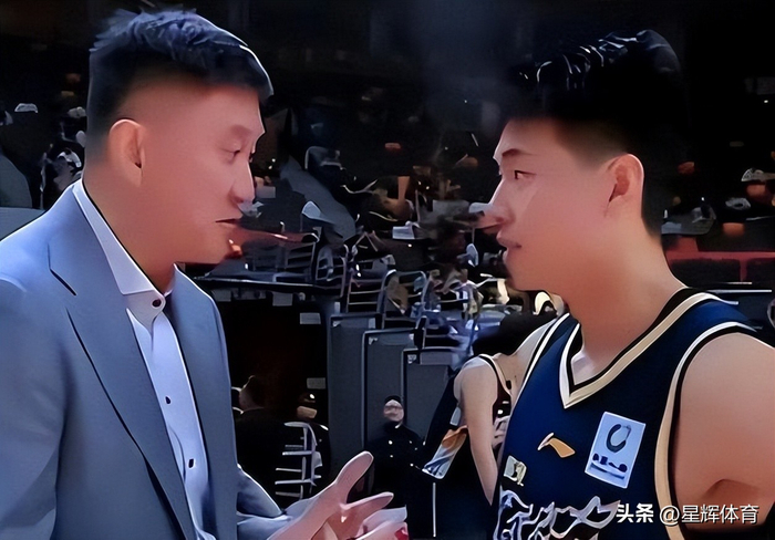 崔永熙惊险扣篮遭封盖 广东宏远主场险些失守