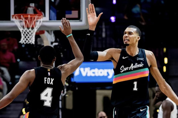 文班亚马全票当选DPOY成历史最年轻得主 防守统治